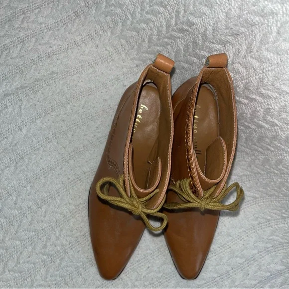 Bettye Muller Frontier Leather Lace Up Block Heel Ankle Boots • Anthropologie • - Picture 10 of 14